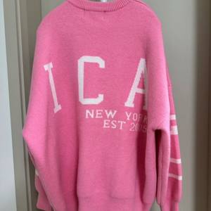 핑크 레터링 오버핏 니트