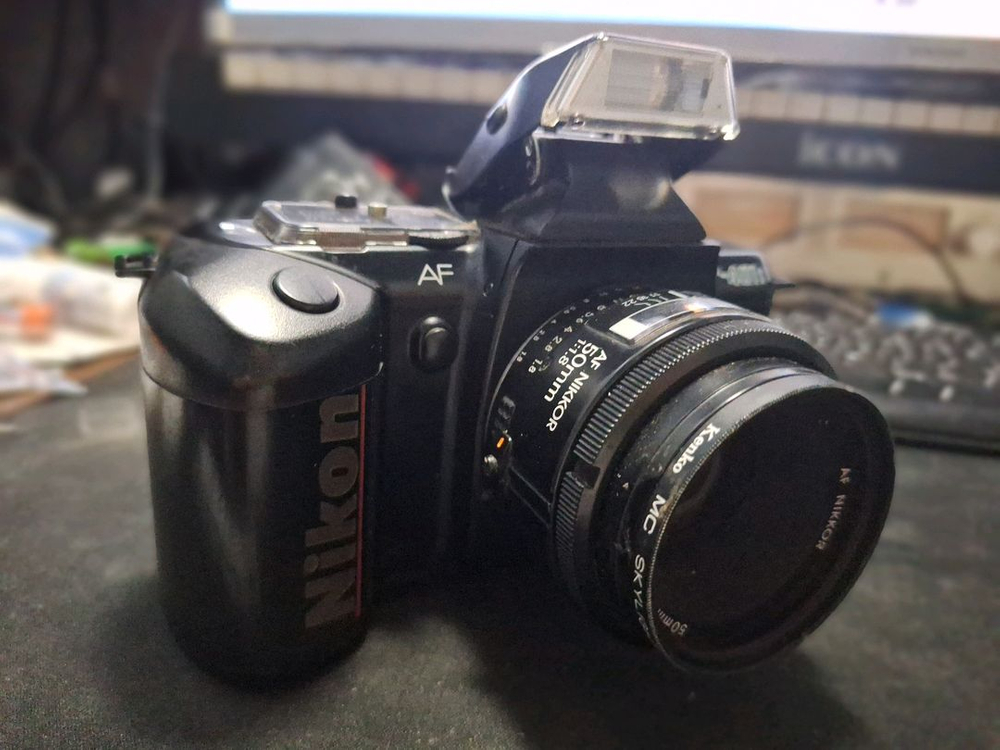 니콘 F-401s + 50mm 렌즈 세트 필름카메라 빈티지 레트로 로모 앤틱 y2k 감성 필카 일본 인테리어 이미지