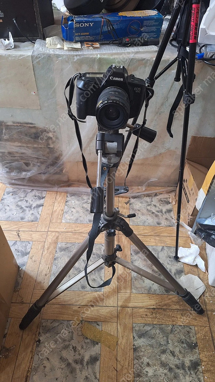 캐논 Eos 650 빈티지 필름카메라 민트급 박스 풀세트 삼각대 스트로브 y2k 레트로 로모 앤틱 감성 필카--1