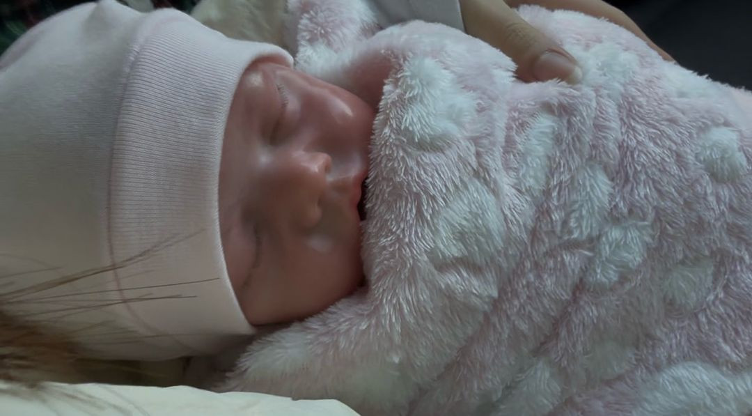 풀 실리콘 리본돌 이미지