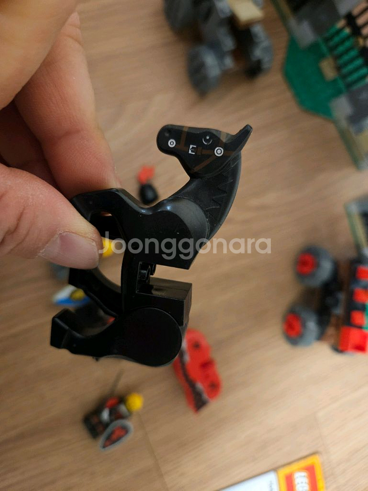 레고 캐슬 70402 성문 습격 작전 중고 팝니다--1