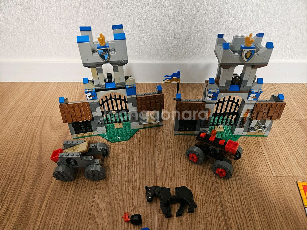 레고 캐슬 70402 성문 습격 작전 중고 팝니다--5