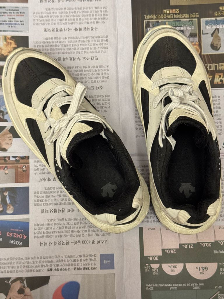 데상트 운동화 (235) 이미지