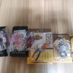 [승리의 여신 니케] (설명 참고) 맘스터치 디오라마, 메탈 키링, 두찜 키링 판매합니다 이미지