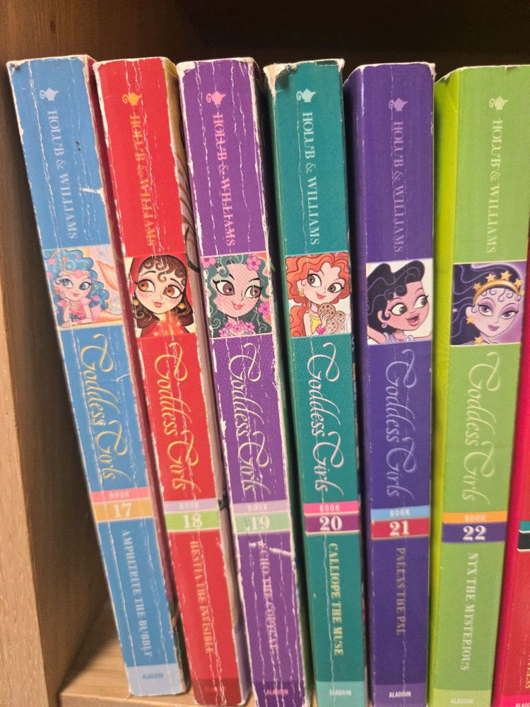 AR5점대 Goddess Girls 원서 1-25권+특별책 1권 세트 (와일드로봇 덤)--2