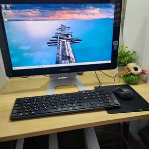 22인처 루컴즈 일체형 컴퓨터