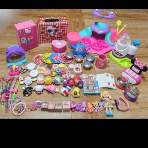 여아소꿉놀이장난감들