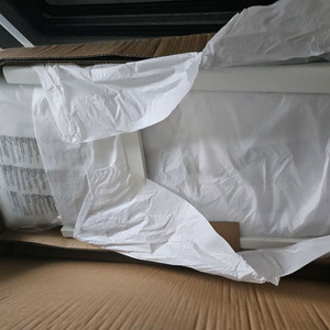 이케아 베리문드(Bergmund) 등받이 바스툴 바 의자 (미사용 단순개봉)