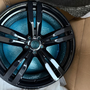 [개인]BMW648m 20인치 블랙 순정 휠 판매합니다 이미지