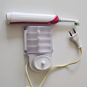 브라운 오랄비 전동 칫솔 판매합니다