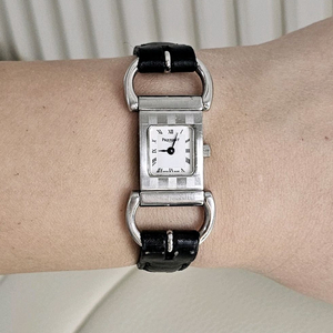 페키네 Pequignet 여성 가죽 시계 쿼츠 여자 팔찌 페키니에