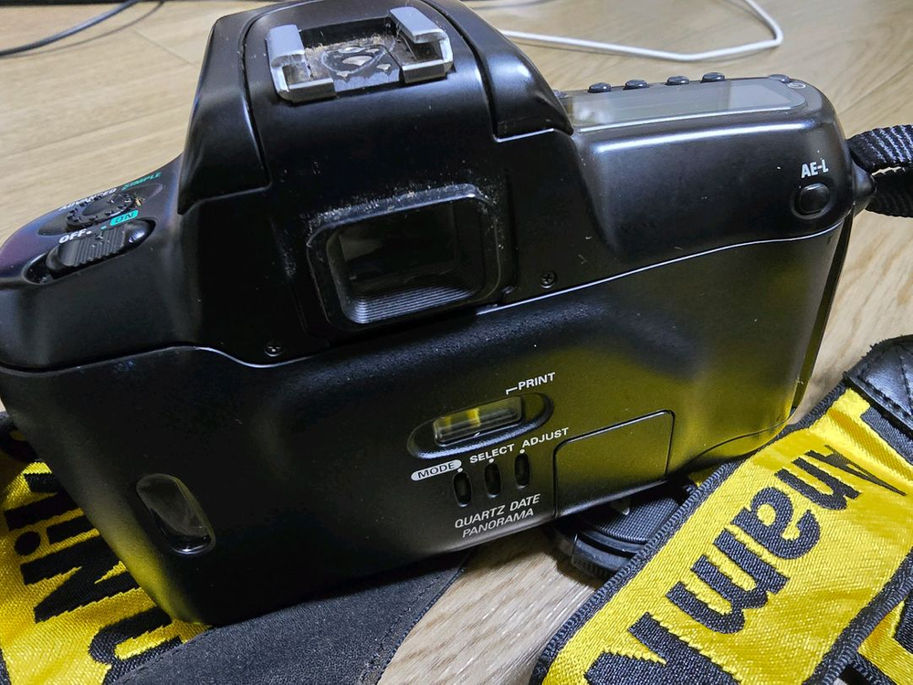 니콘 F50 필름 카메라 35-80mm 렌즈--1