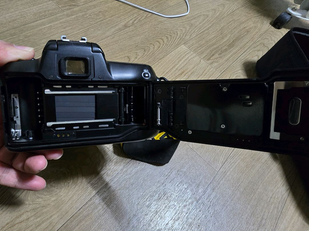 니콘 F50 필름 카메라 35-80mm 렌즈--2