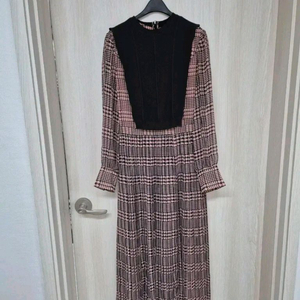 지고트 니트 배색 플리츠원피스