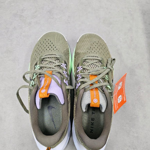 나이키 리액트X 페가수스 트레일 5 카키 250mm 새제품