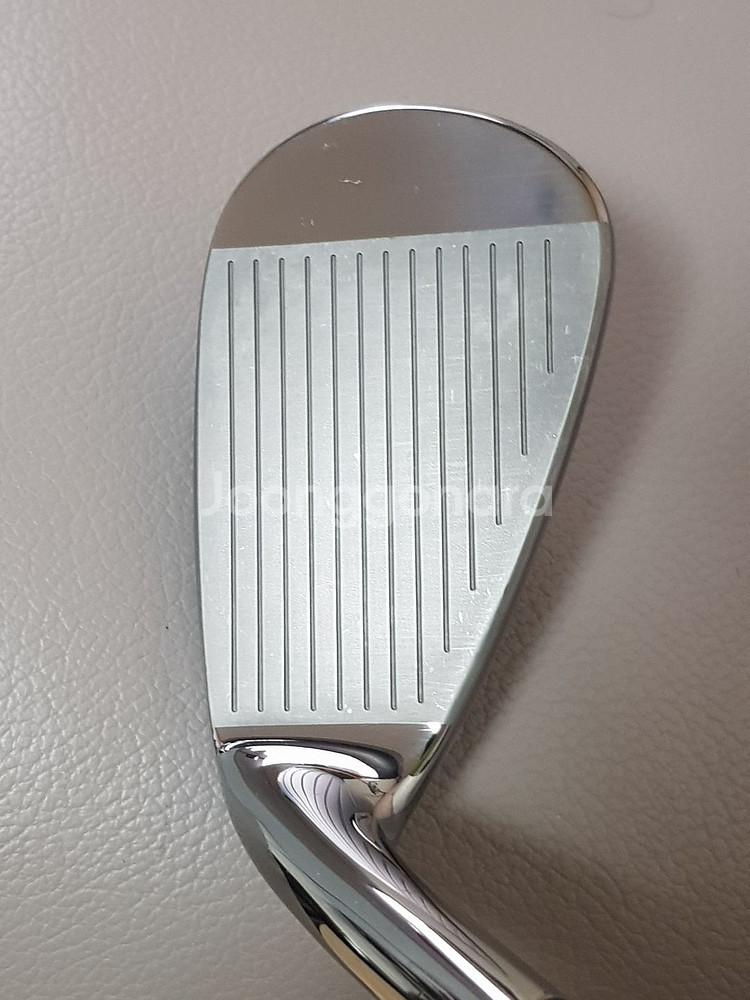 여성용 정품 마제스티 로얄 7,8번아이언 A급 판매해요.--7