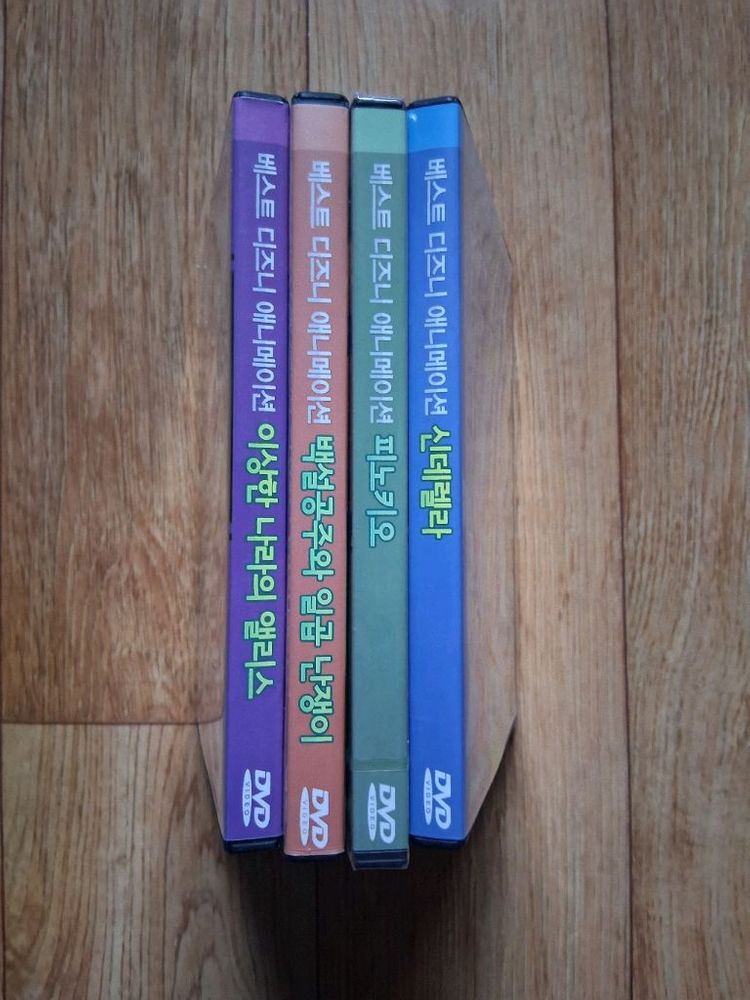 애니DVD4장일괄.상태 좋아요.사진 참고하세요 이미지