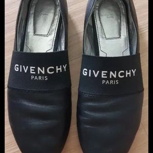 지방시 발레리나 플랫슈즈37.240