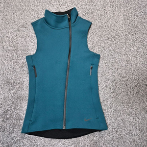 나이키 써마핏 여성 기모 러닝 조끼 XS