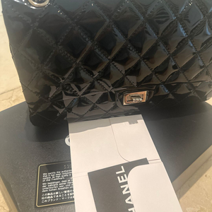 샤넬 2.55빈티지 페이던트판매해요 이미지