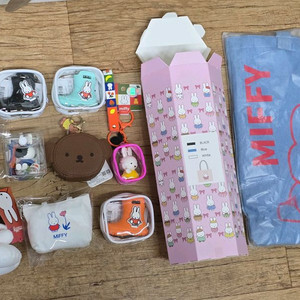 마지막 가격 내림) 미피 인형, 키링, 가방 & 미니언즈 인형 & 스폰지밥, 뚱이 키링