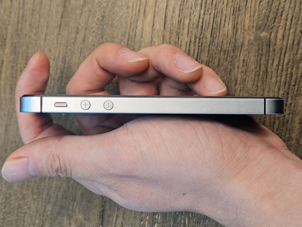 [새상품급/순정] 아이폰se1 스페이스그레이 128g 무음카메라 100% 이미지