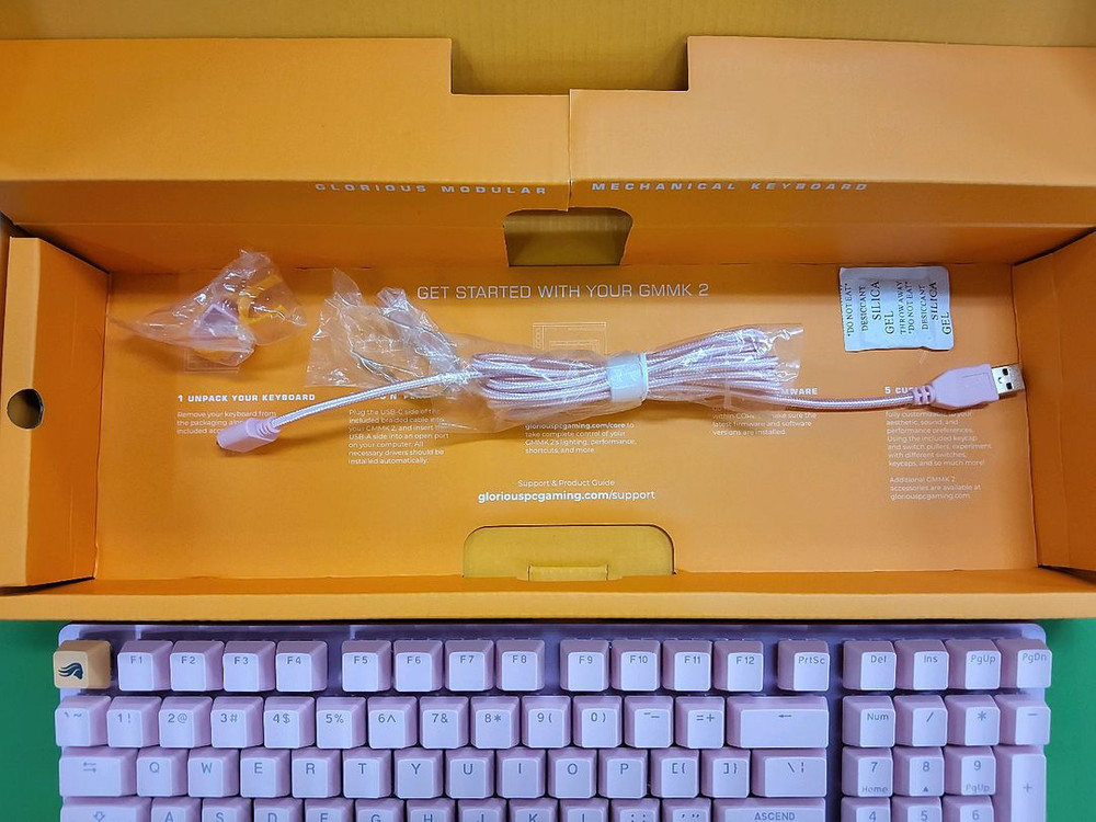 글로리어스 GMMK2(96%) 기계식 키보드 적축--1