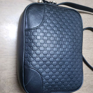 구찌 마이크로시마 레더 디스코 크로스백