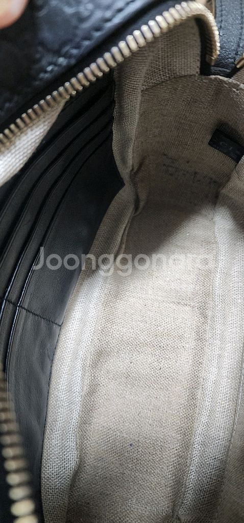 구찌 마이크로시마 레더 디스코 크로스백--5