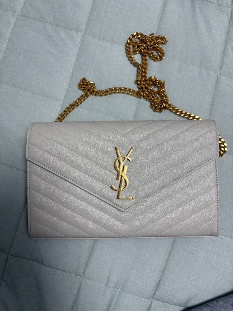 입생로랑 그랑 드 뿌드르 모노그램 체인지갑 체인가방 이미지