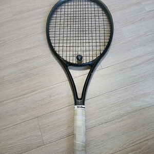 로저 페더러 윌슨 RF 01 테니스 라켓 이미지