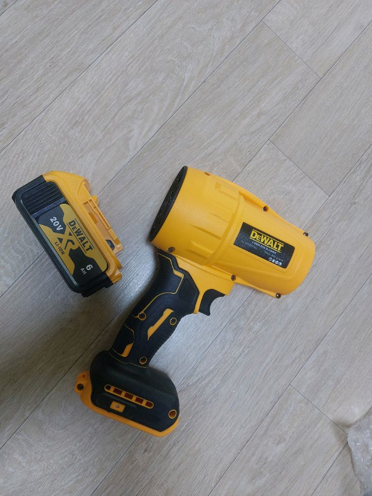 엄청난 파워 디월트 호환 송풍기 배터리1개 포함 이미지