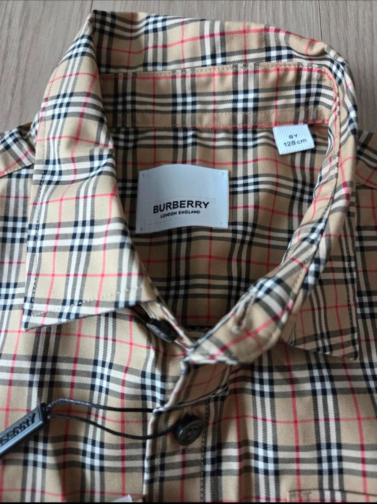 버버리키즈8티--1
