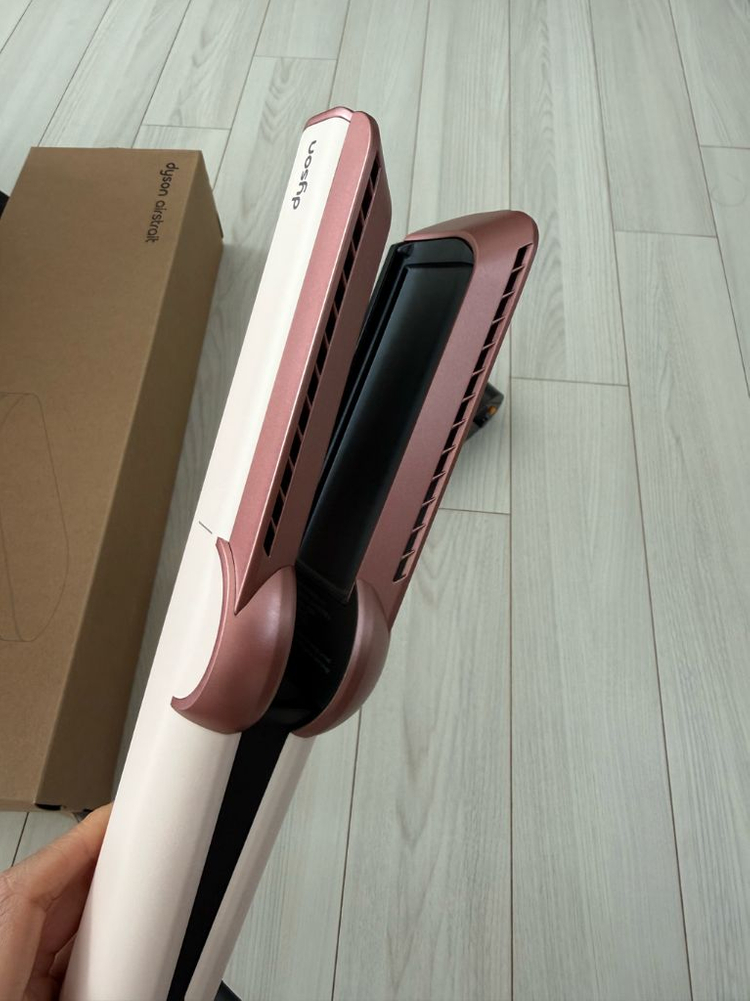 다이슨 에어 스트레이트너 이미지