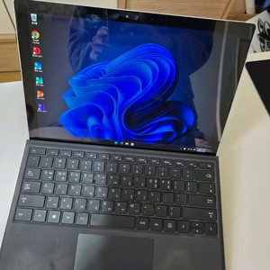 서피스 프로 4 (i5 / 8GB / 256GB) 2 in 1 노트북 판매합니다