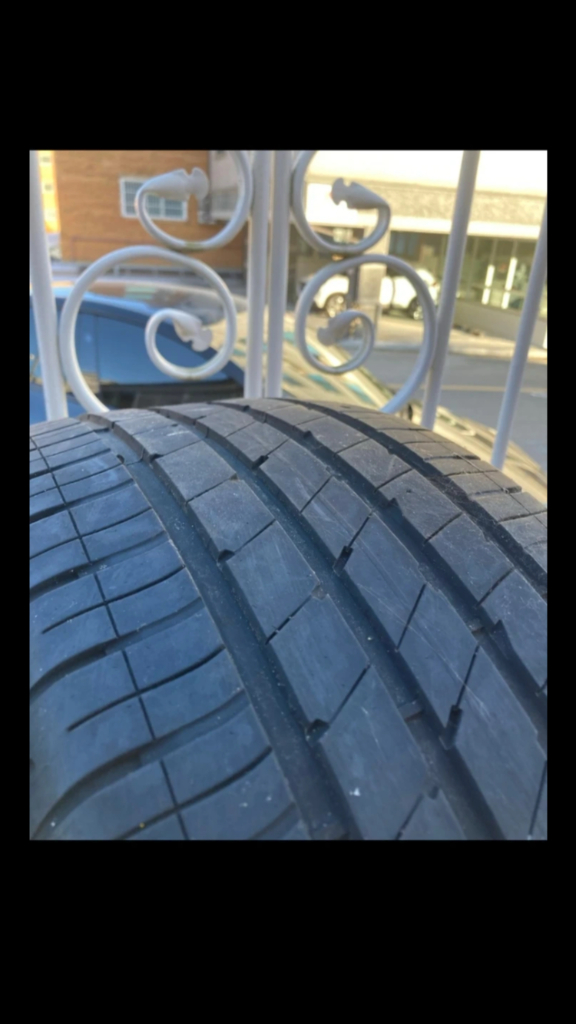 굿이어 어시매트릭5 255 40 20 1본--2