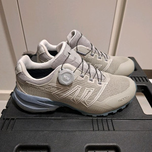 코오롱 고어텍스 트레킹화 BOA 230mm