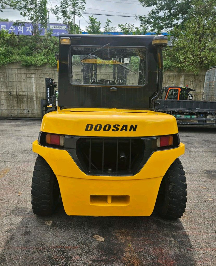 중고지게차 두산 D60S 디젤 6톤 지게차 (캐빈, 편개식자동발, 덧발)--6