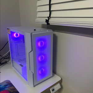 8700G+DDR5 64GB 판매합니다.