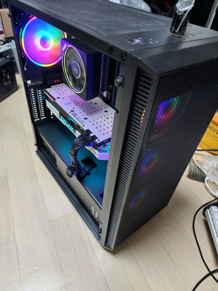 라이젠 3700X RTX2080 SUPER 게이밍PC--3