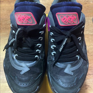 오프화이트 오드시1000 42사이즈 275