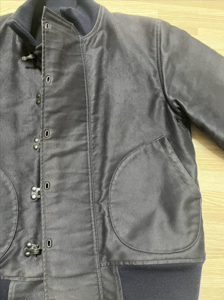 트로피 클로딩 후크 덱자켓 이미지