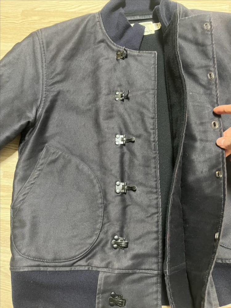 트로피 클로딩 후크 덱자켓 이미지