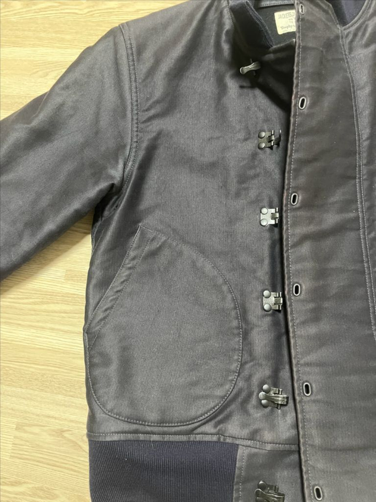 트로피 클로딩 후크 덱자켓 이미지