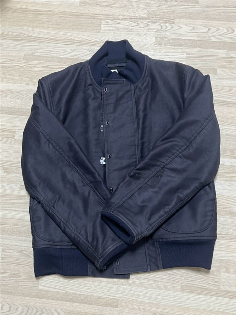 트로피 클로딩 후크 덱자켓 이미지