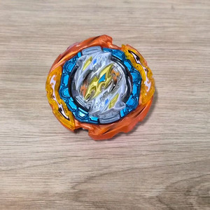 베이블레이드 싸이클론 라그나로크 새제품