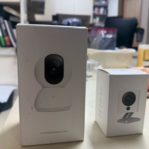 미사용 샤오미 미지아 스마트 카메라 2대(360 홈캠 + 소형 웹캠) . 상자만 개봉