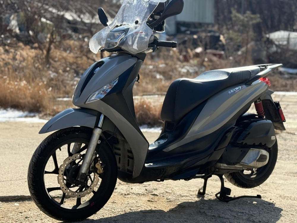 피오지아 메들리125 23년식 7만 저렴하게 판매합니다.--4