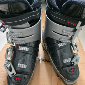 스키부츠 ㅡ신발사이즈265.270사이즈임 이미지