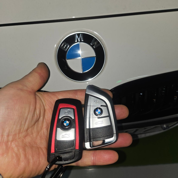 BMW 118d 17년식 차키 분실 후 추가 복사 제작, 인천 연수구 출장으로 빠르게 해결 이미지